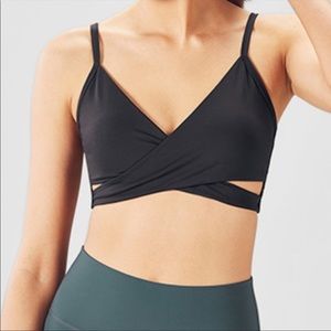 Fabletics Tammy Low Impact Sports Bra - S